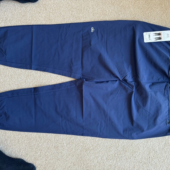 Alo 7/8 Pants NWT - Picture 2 of 6